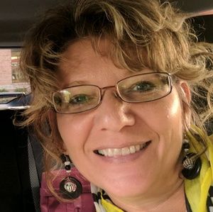 Meet your Posher, Lonna